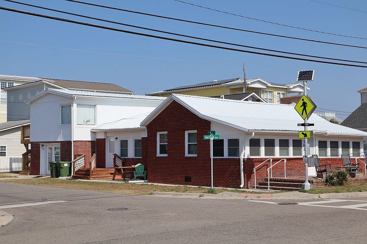 Beach Brick House (New Listing 2026)